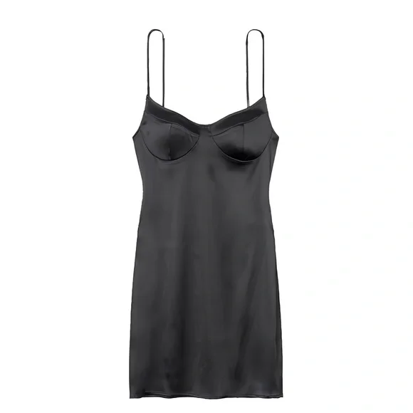 Victoria’s Secret Iris Lace Back Slip w/Side Zipper in Black Size L NWT
